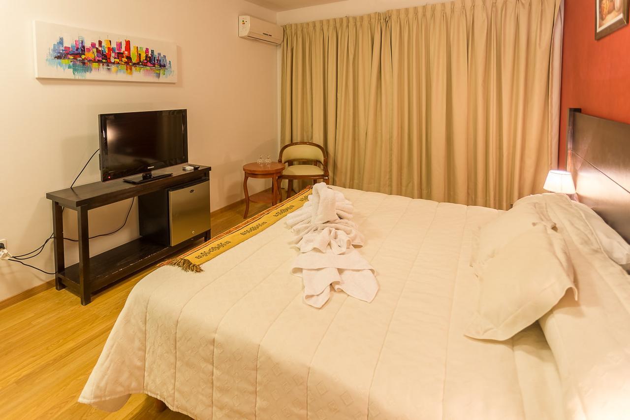 Hotel Las Maras Puerto Madryn Bagian luar foto