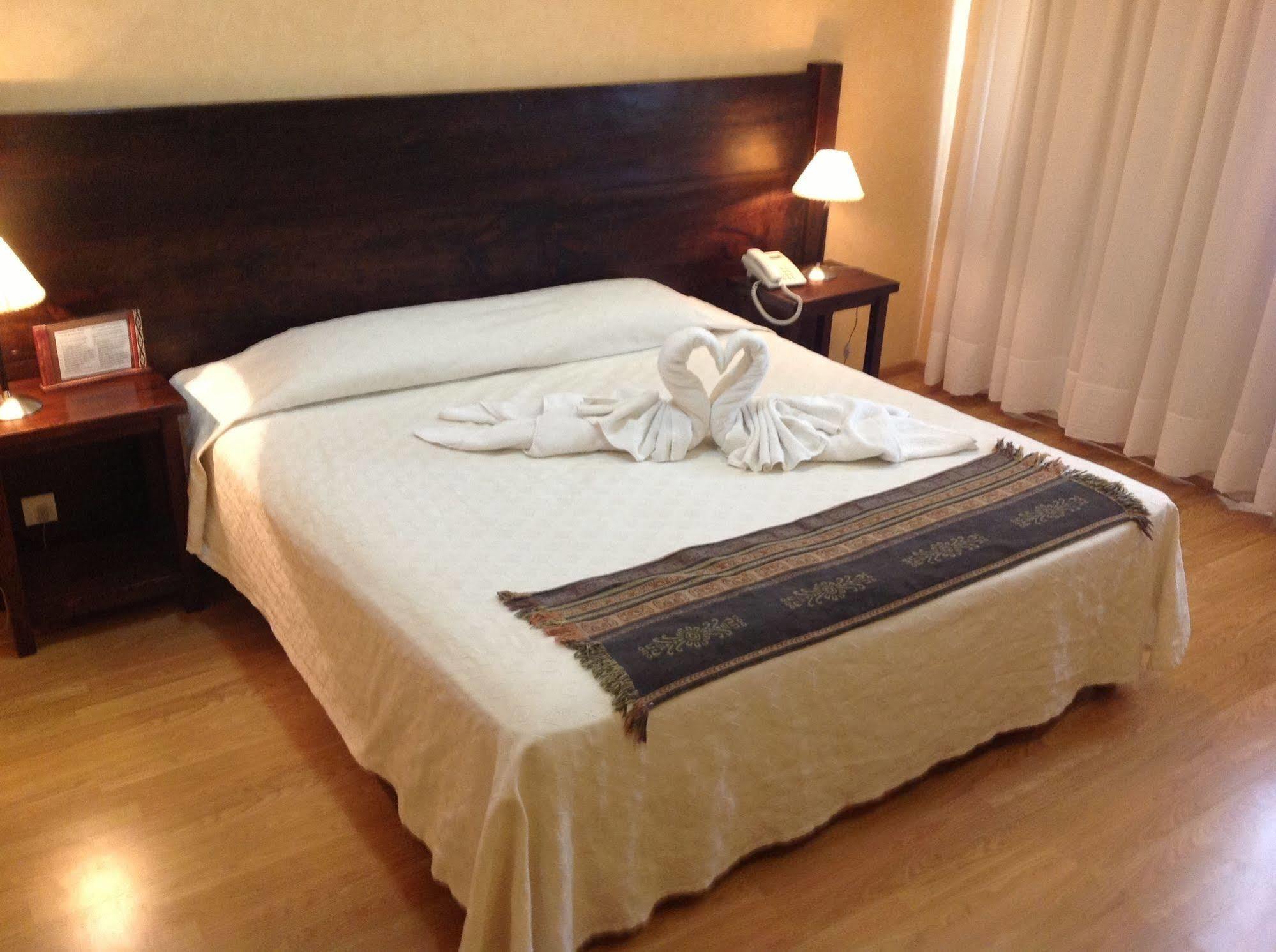 Hotel Las Maras Puerto Madryn Bagian luar foto
