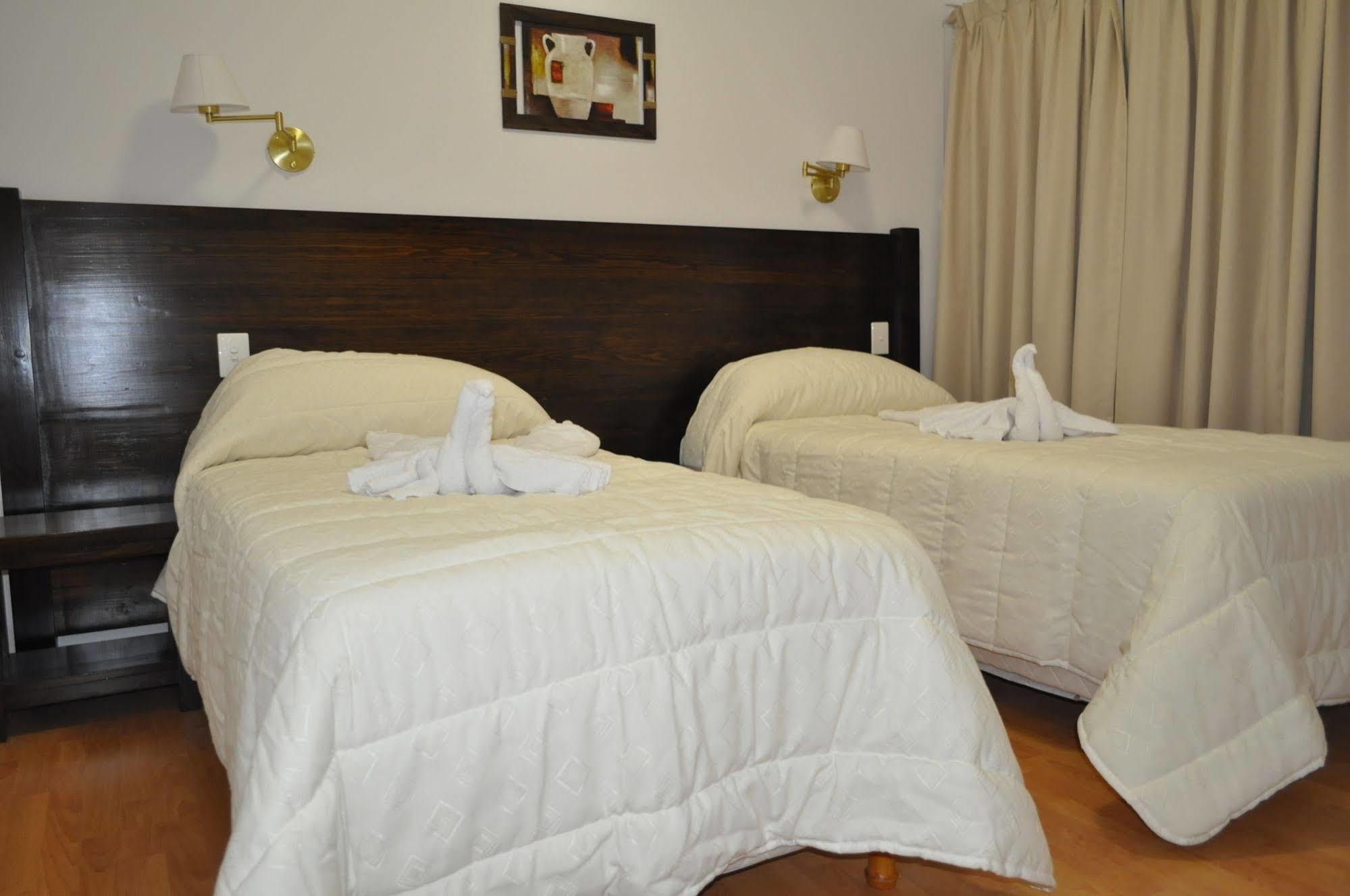 Hotel Las Maras Puerto Madryn Bagian luar foto